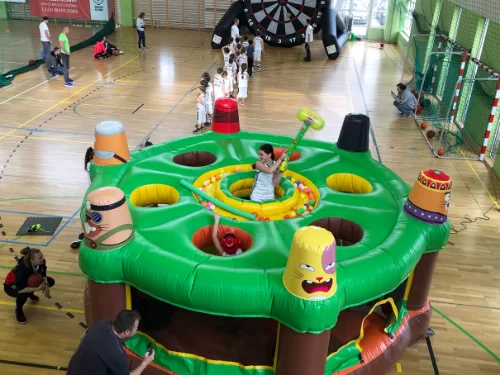 Human Whack-a-Mole (Pacnij Kreta)