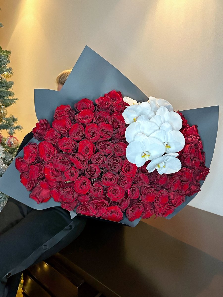 BOUQUET OF RED ROSES WITH ORCHIDS