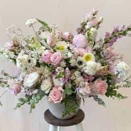 The Subtle, Soft & Pale But GORGEOUS Arrangement