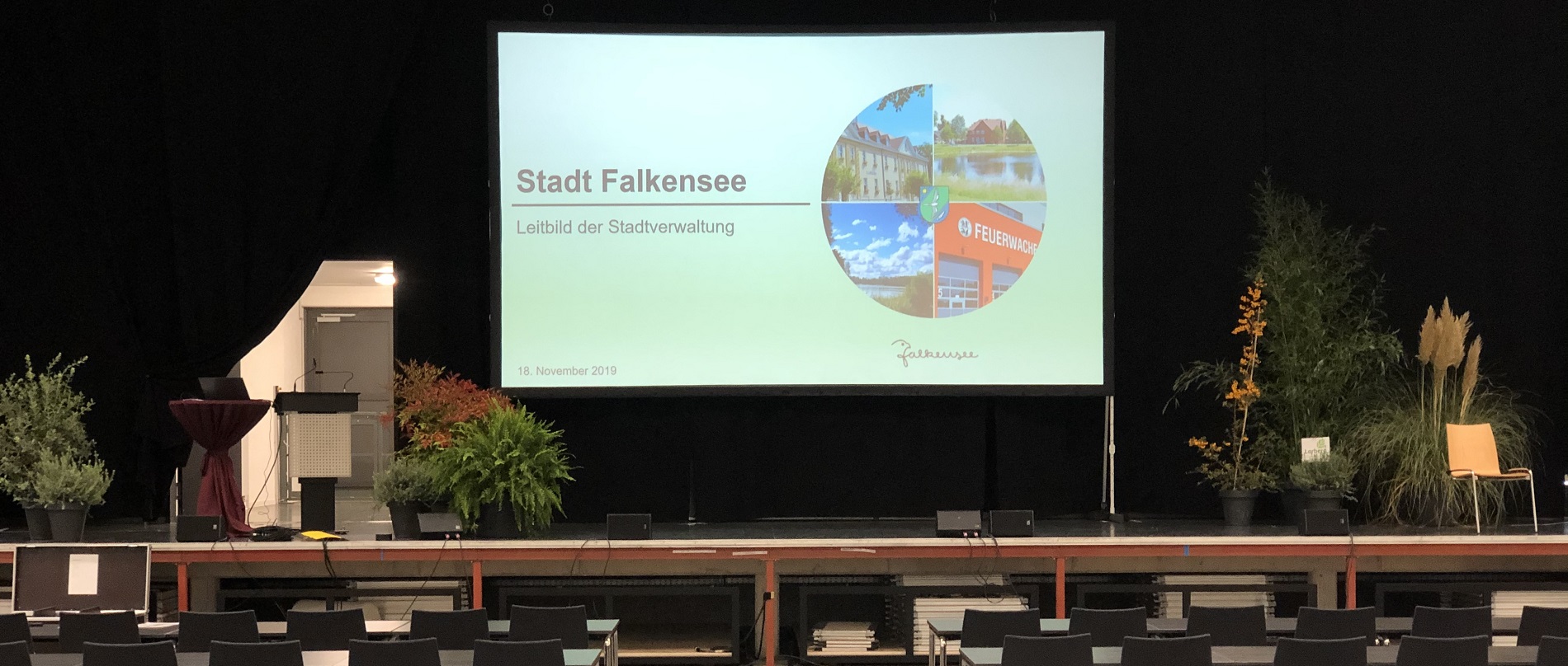 LED Flächen Strahler 900 LED (3.200–5.500 K)
