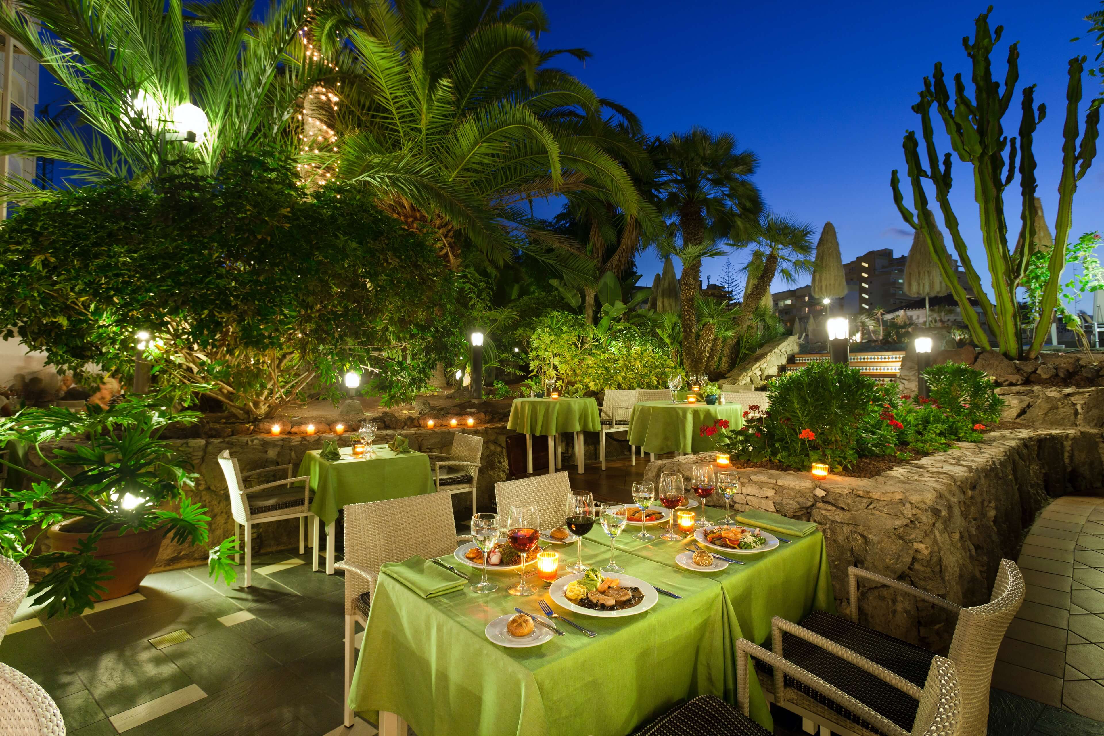 Catering para Eventos – Seaside Sandy Beach