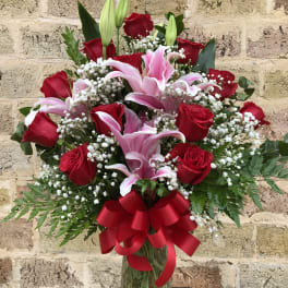 Dozen Red Roses With Stargeizers
