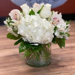 Graceful White Bouquet