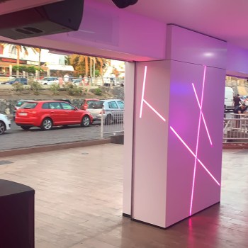 Revestimiento en Composite con Iluminación LED RGB