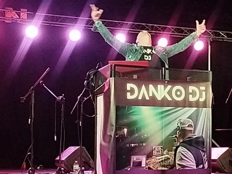 DJ y Música Profesional