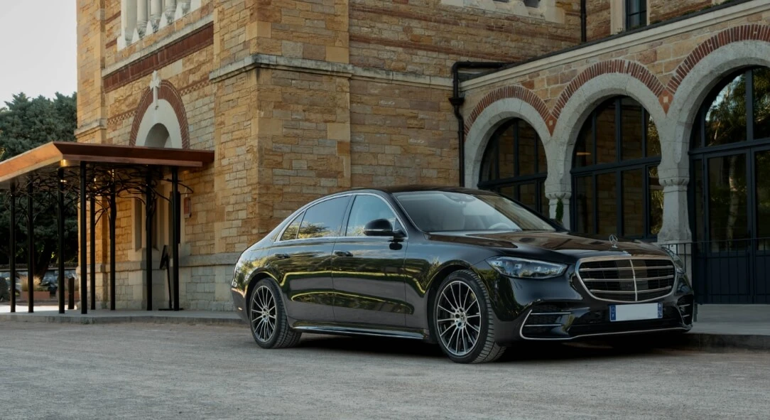 Luxury Sedan Mercedes S Class (2 places)