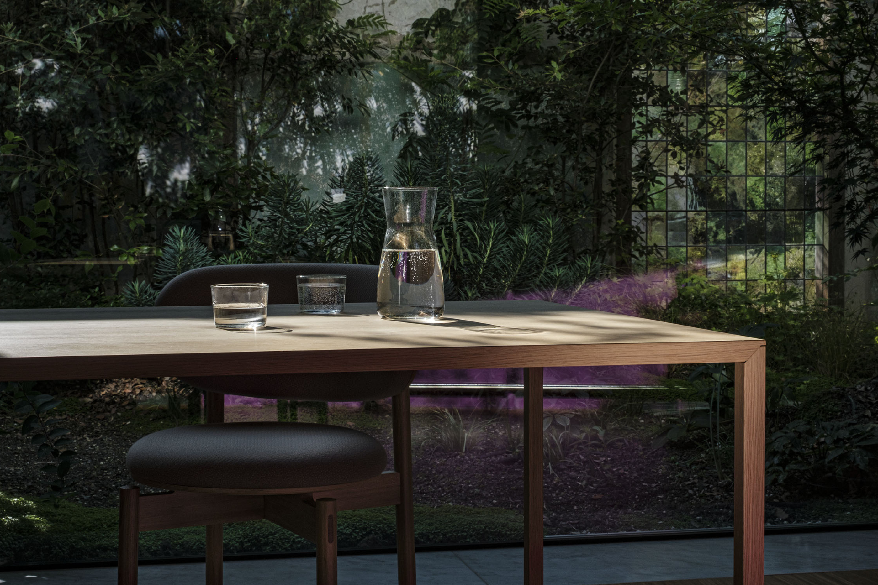 Slim Table