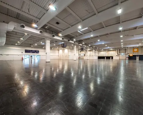 Halle 8
