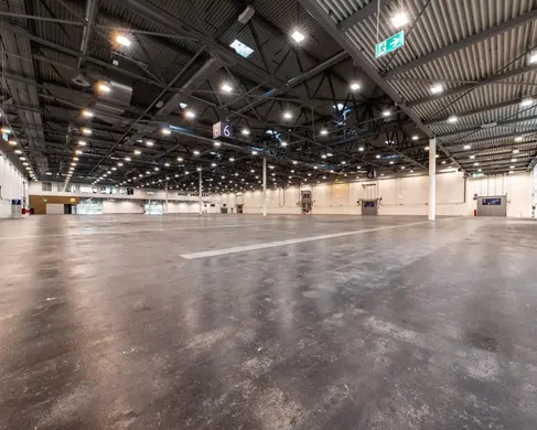Halle 6