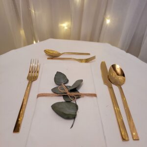 Goldenes Besteck – Kuchengabel und Kaffeelöffel (Set)