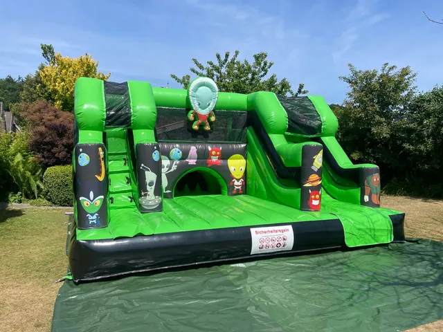 Hüpfburg „Weltall-Multifun“