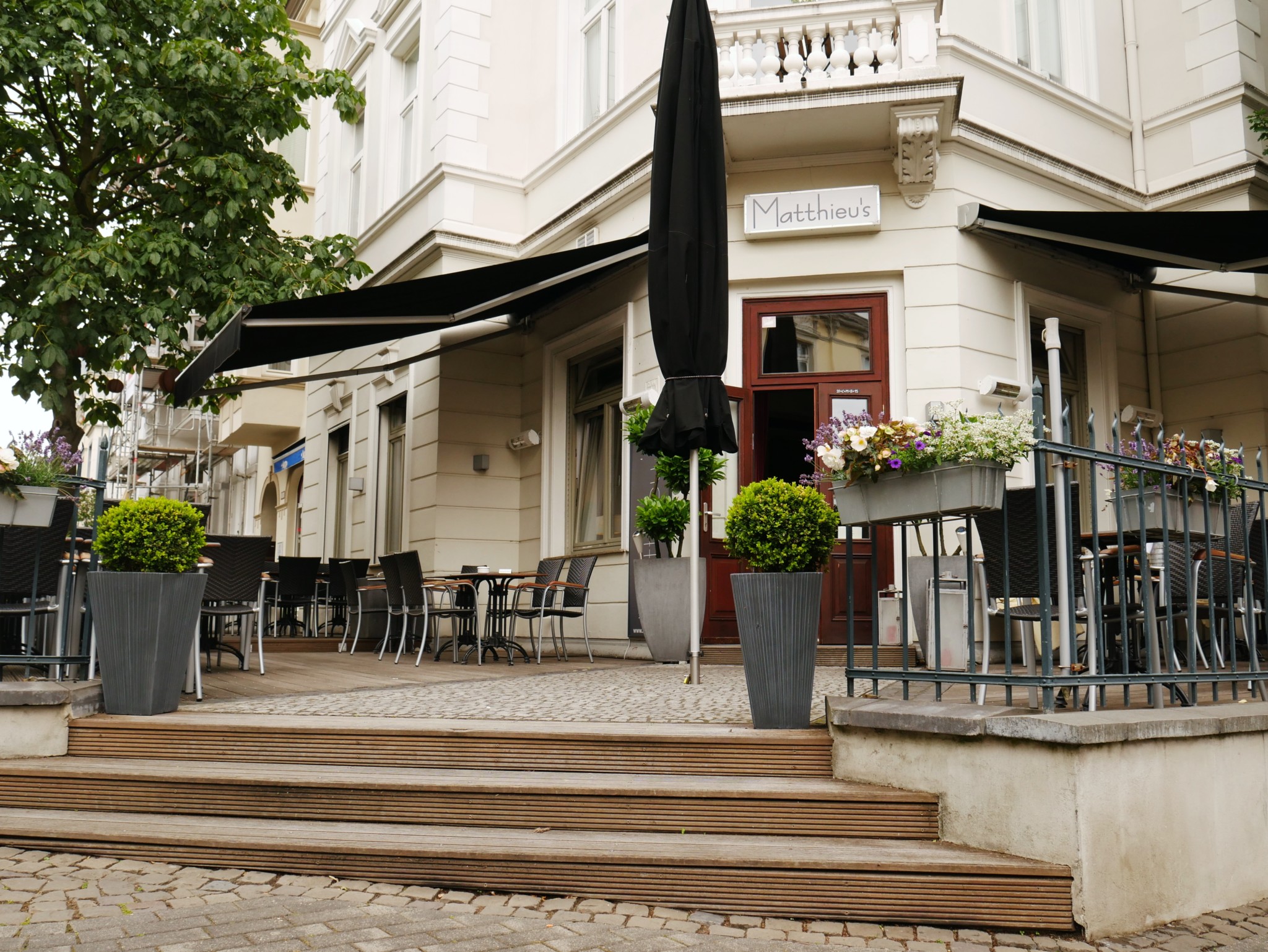 Matthieu's