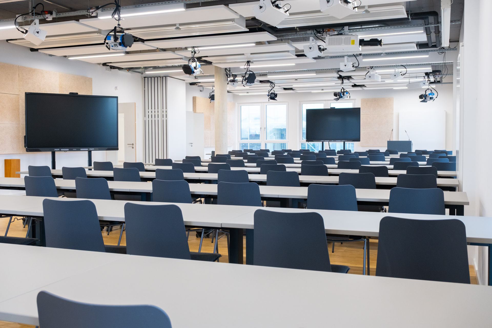 Besprechungsraum (IZDM-Forum)