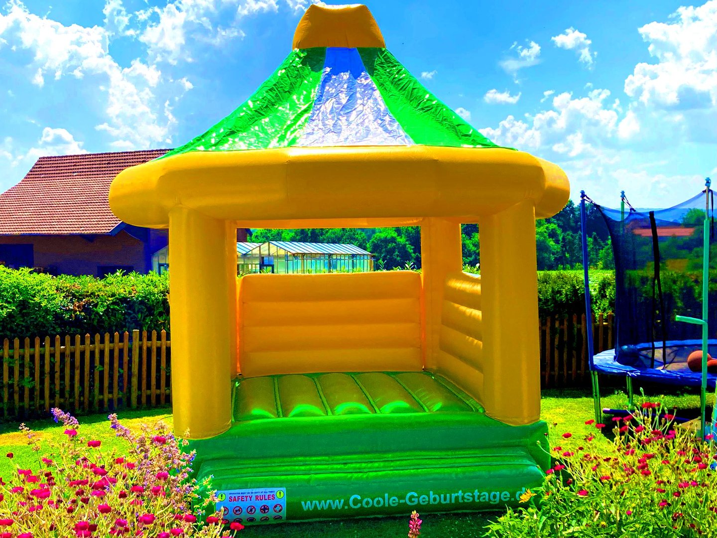 Hüpfburg Zirkus Grüngelb