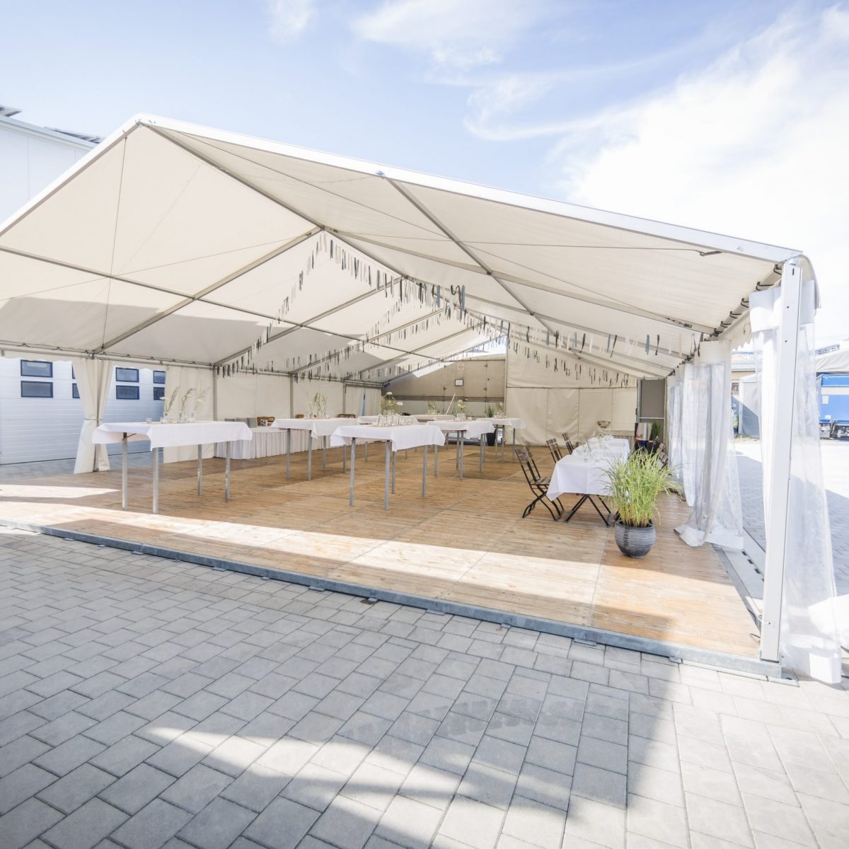 Fest- und Partyzelte
