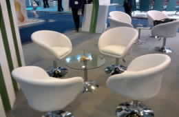 Poltroncina talk show bianca