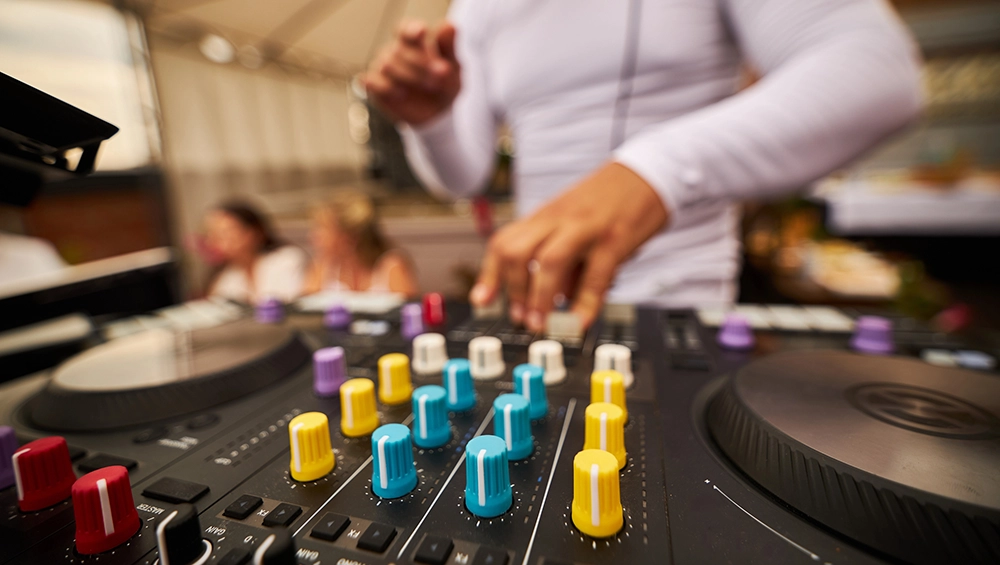 DJ huren verjaardag