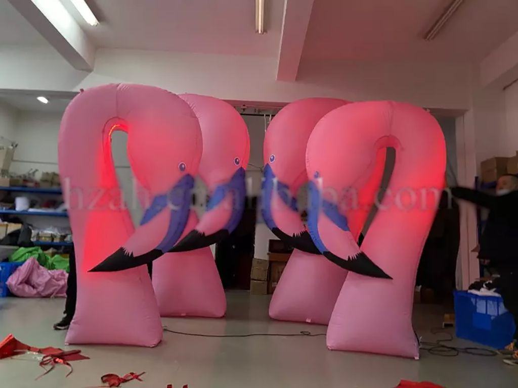 Aufblasbarer Flamingo 3m mit LED