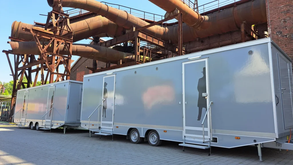 Toilettenwagen „5 & 1“ silber