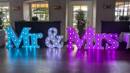 MR & MRS 90cm