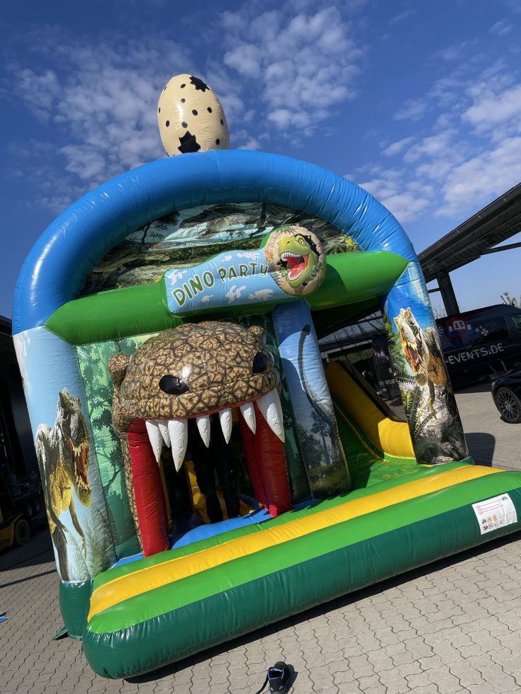 Hüpfburg Dino mit Rutsche