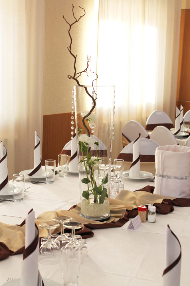 Eventdekoration Braun