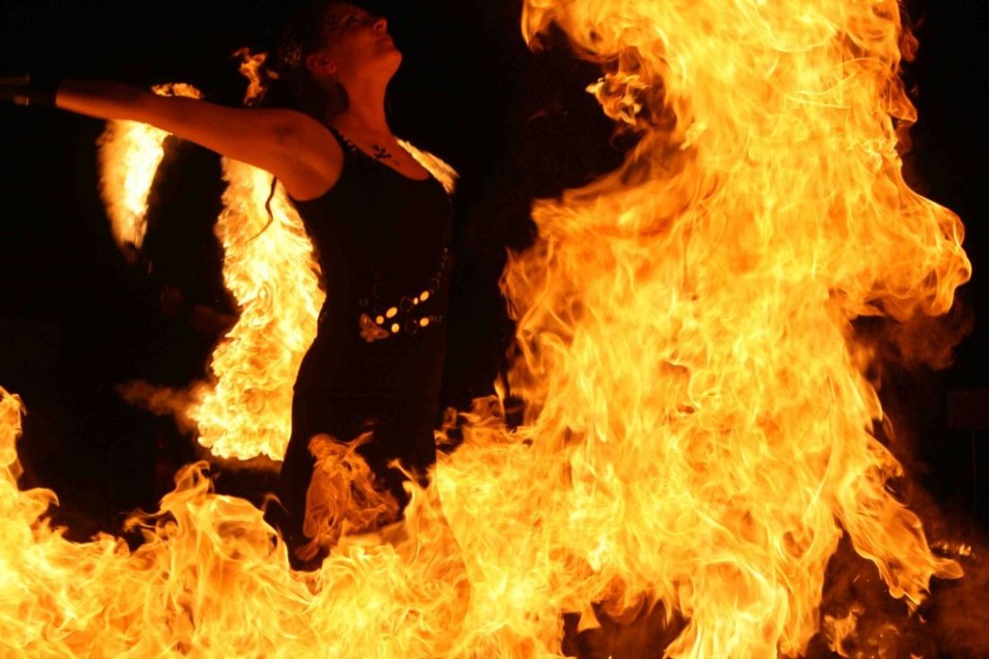FIREDANCER® GmbH -  EIN FUNKE SPRINGT ÜBER!