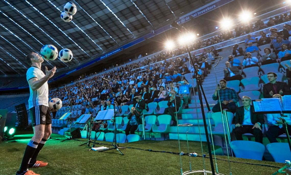 Sebastian Landauer Fußball Jongleur & Fußball Freestyler