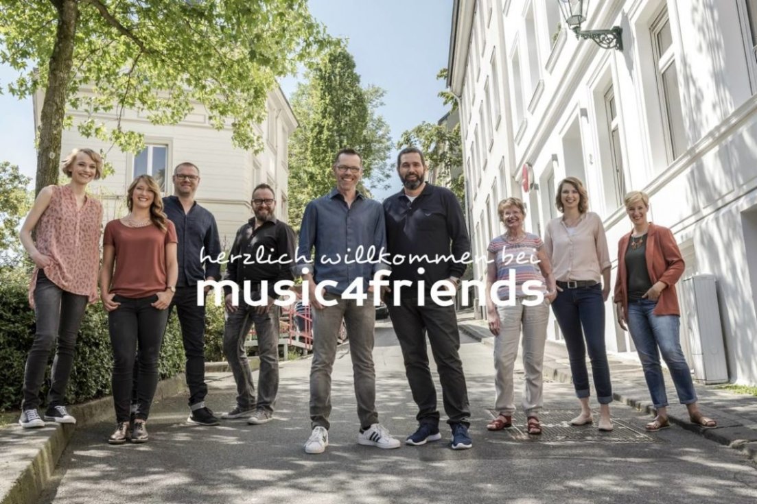 music4friends I entertainment GmbH Livebands & DJs für Events