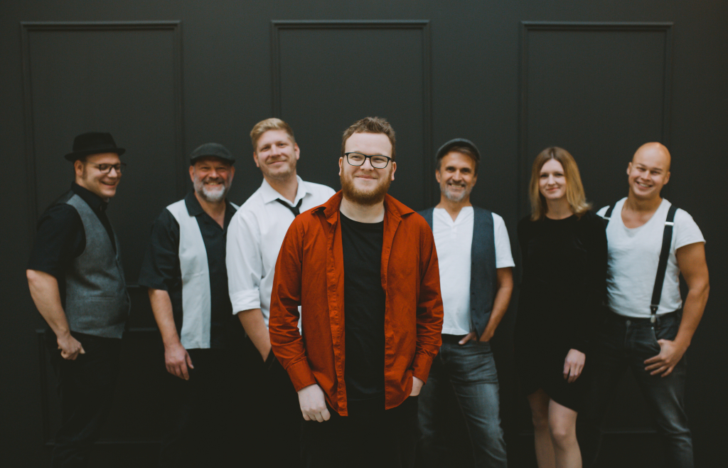 Ticket to Happiness Folk-Rock-Band