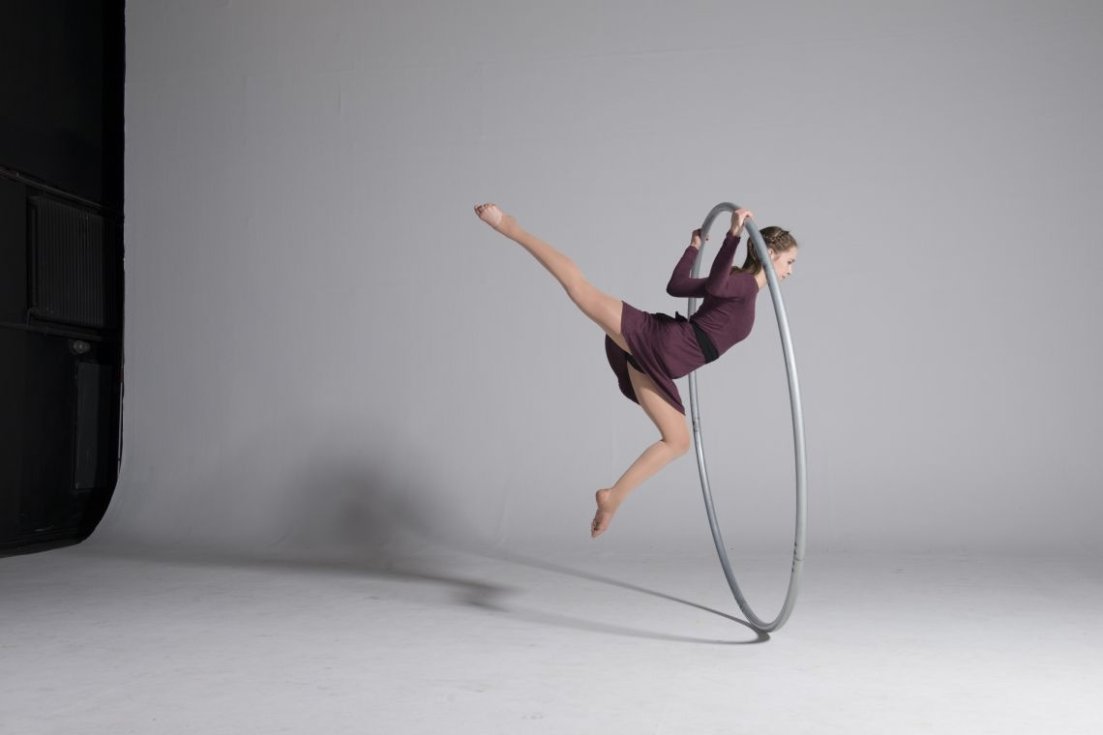 Leonie Körner Cyr Wheel / Tanztrapez / Duo Leole