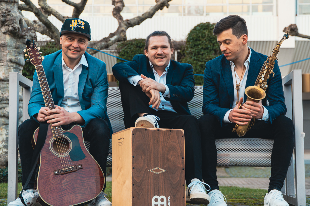 Akustik3 - Das Pop-, Jazz-, Partytrio! by myband.de