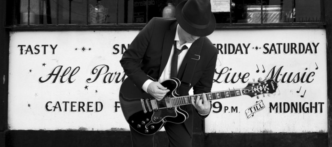 Mr. Jones - Rocksolist +E-Gitarre +Teilplayback oder Unplugged