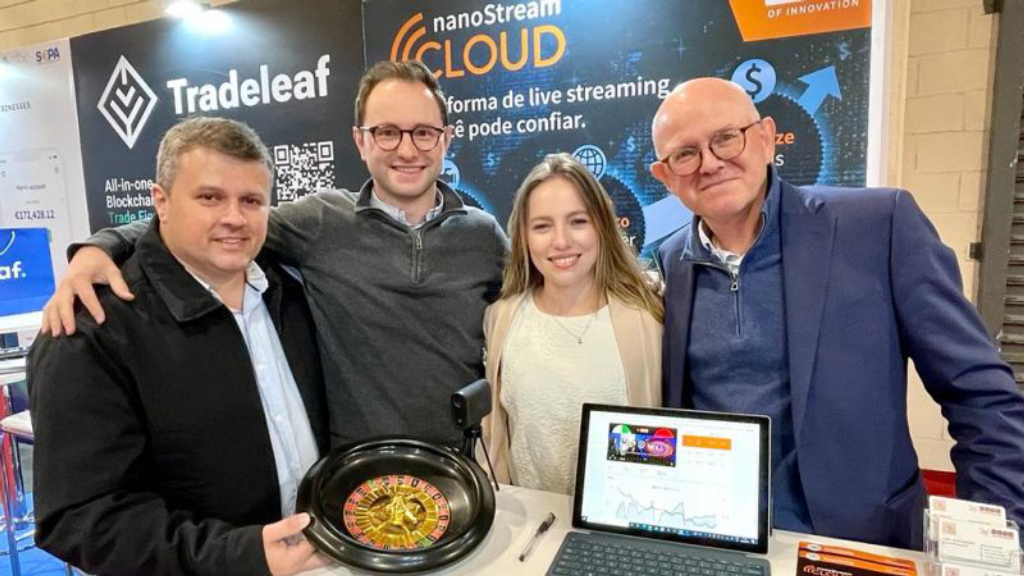 NANOCOSMOS: INTERAKTIVES LIVESTREAMING global, extrem schnell, browserbasiert