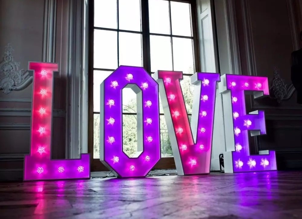 XXL LOVE Leuchtbuchstaben