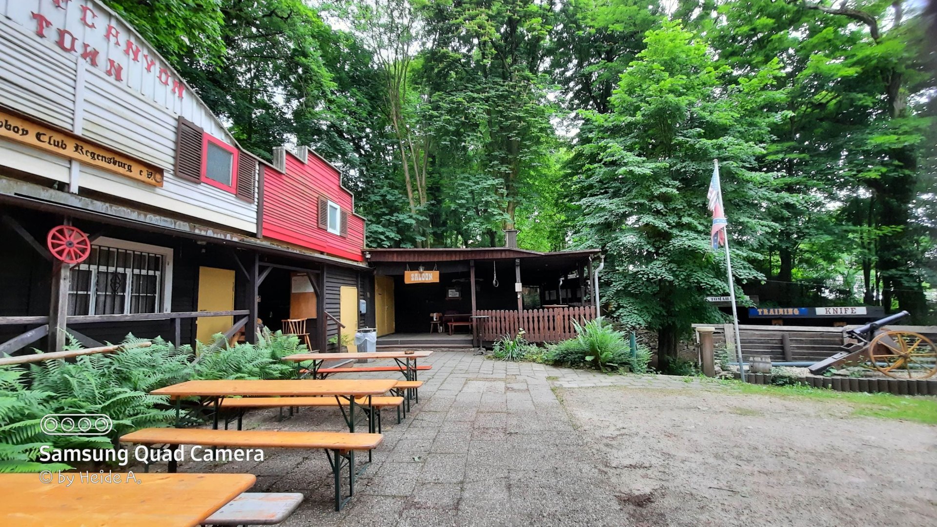 Feiern im Western Saloon